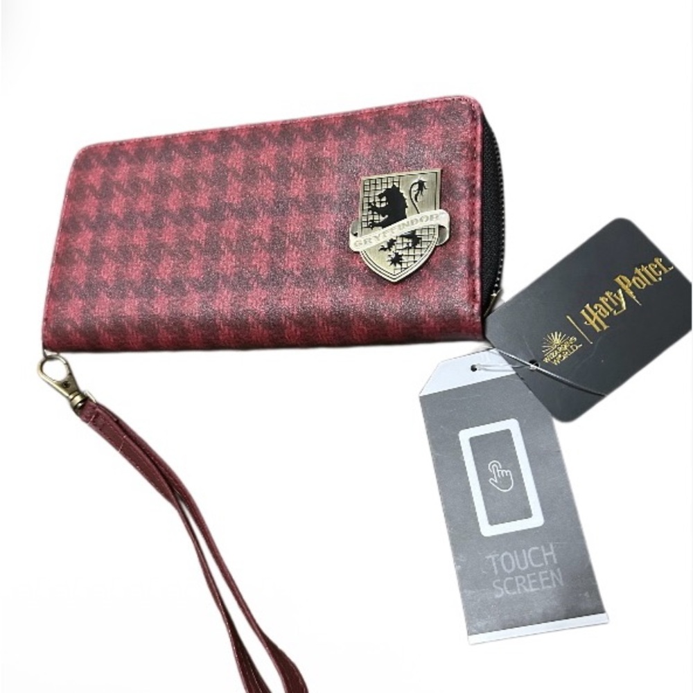 Harry Potter Gryffindor Wallet NWT